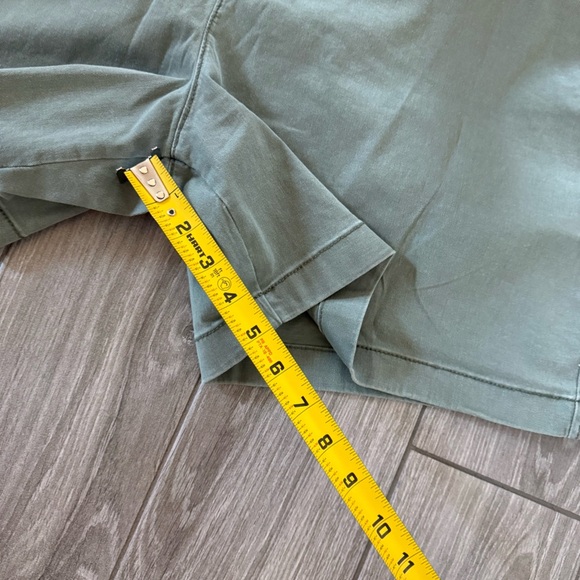 Anne Klein|Chino shorts in olive khaki tone,plus size 22•••NWT,summer staple - Picture 12 of 13